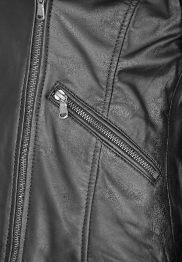 Байкерская куртка