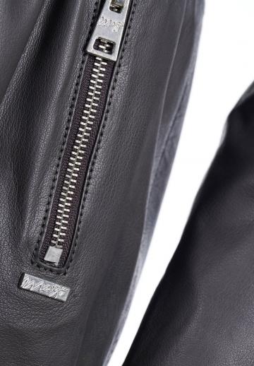 Байкерская куртка