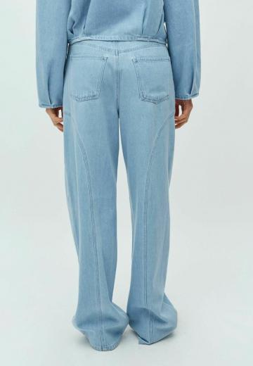 Свободные джинсы