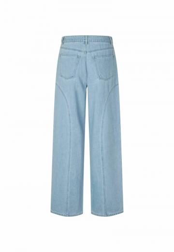 Свободные джинсы