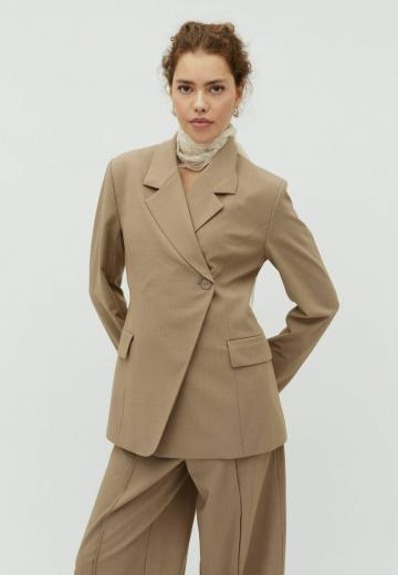 Длинный блейзер