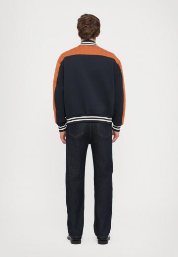 Куртка бомбер