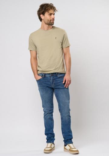 Узкие джинсы