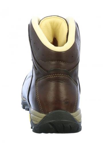 Походные ботинки