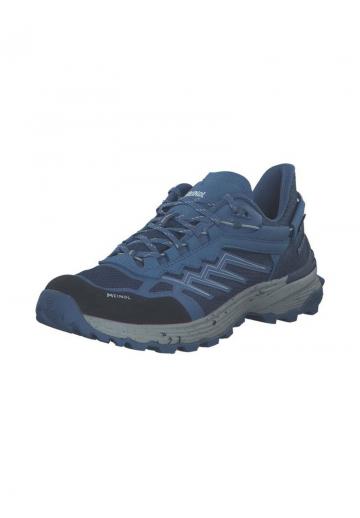 Походные ботинки