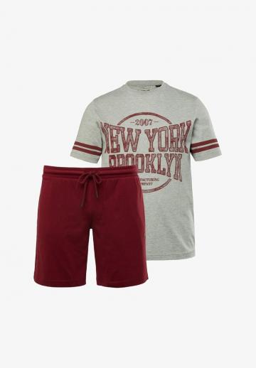 Пижама с шортами