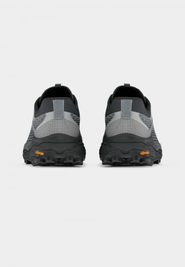 Беговые кроссовки