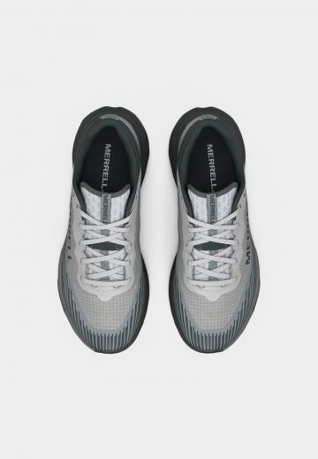 Беговые кроссовки