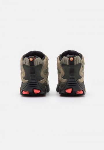 Походные ботинки