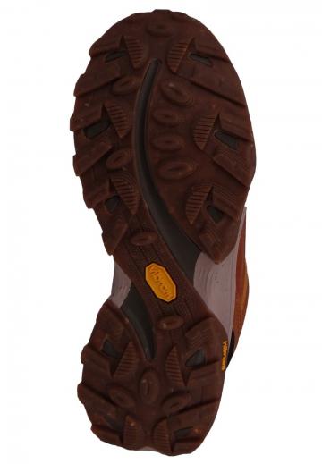 Походные кроссовки