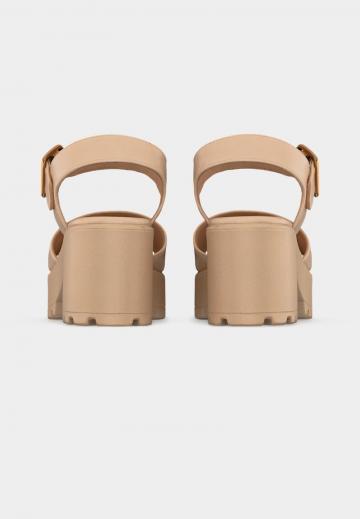 Босоножки на платформе