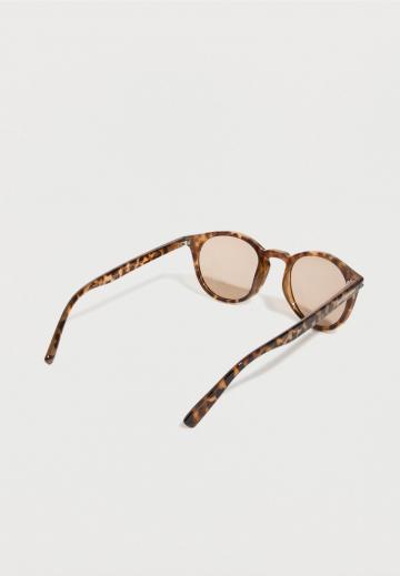 Солнечные очки