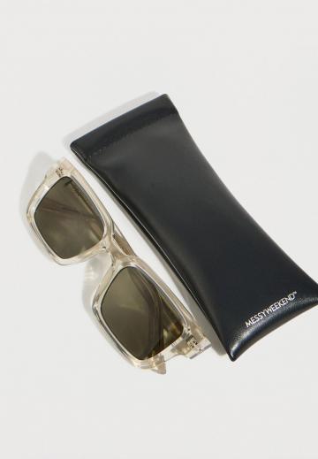 Солнечные очки