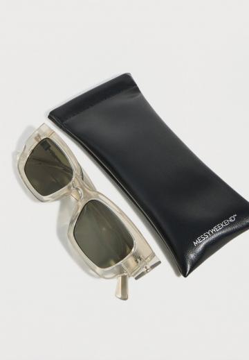 Солнечные очки