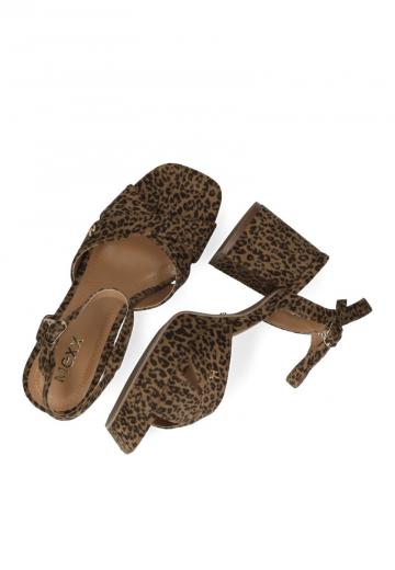 Босоножки на платформе