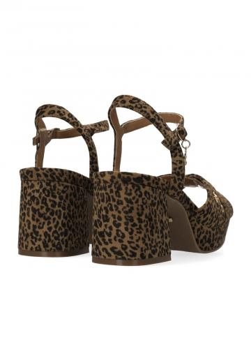 Босоножки на платформе