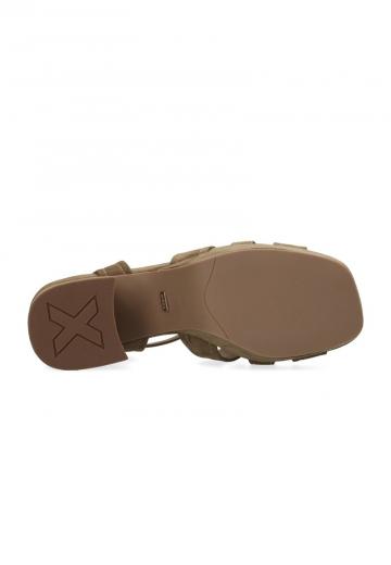 Босоножки на платформе