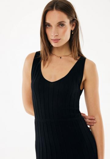 Вязаное платье