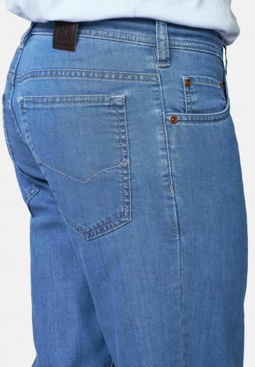 Узкие джинсы