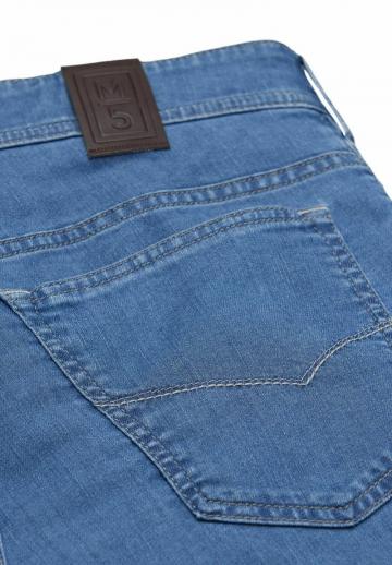 Узкие джинсы