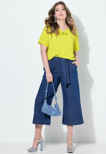 Короткие джинсы