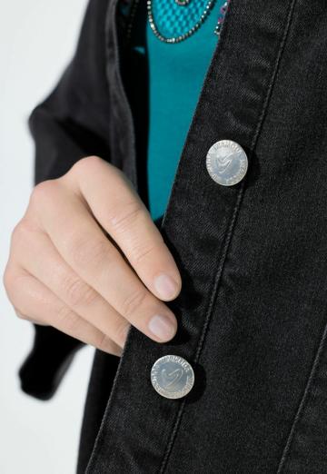 Джинсовая жилетка