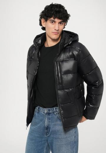 Зимняя куртка