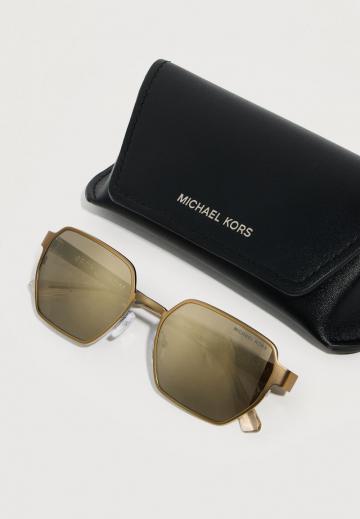 Солнечные очки