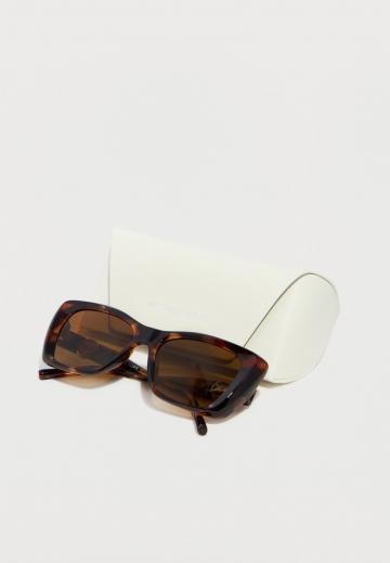 Солнечные очки