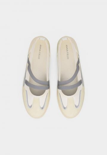 Спортивные балетки