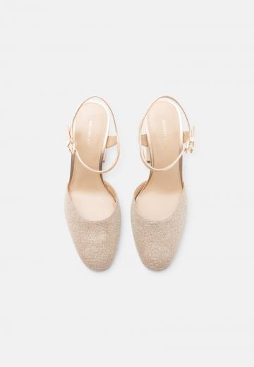 Туфли на высоком каблуке