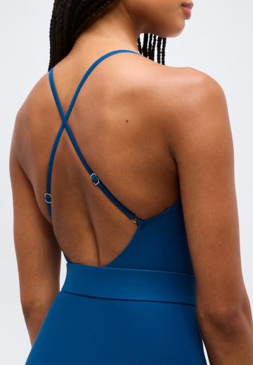 Слитный купальник