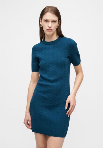 Короткое платье