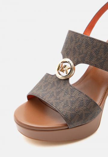 Босоножки на платформе