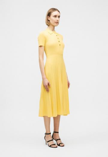 Вязаное платье