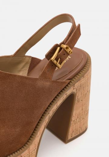 Босоножки на платформе