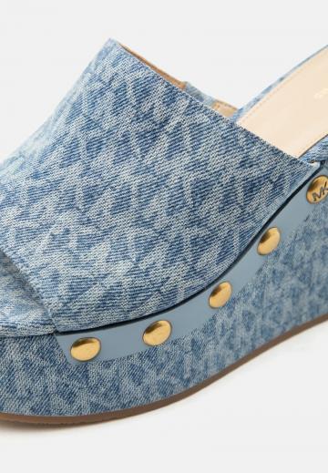 Босоножки на каблуке