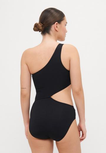 Слитный купальник