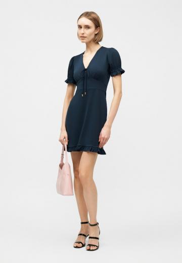 Короткое платье