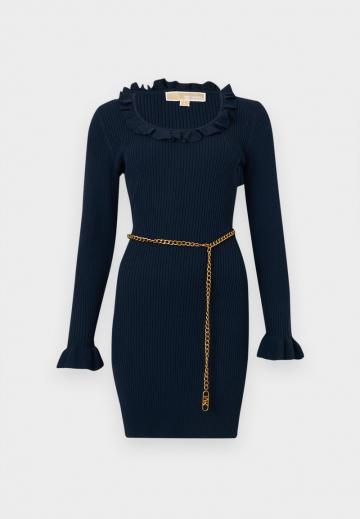 Вязаное платье