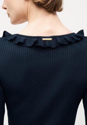 Вязаное платье