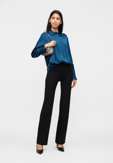 Атласная блузка
