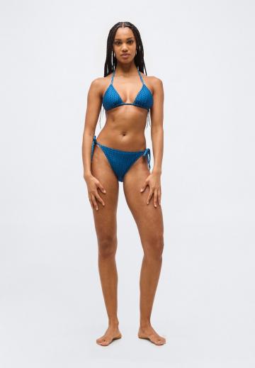 Треугольное бикини