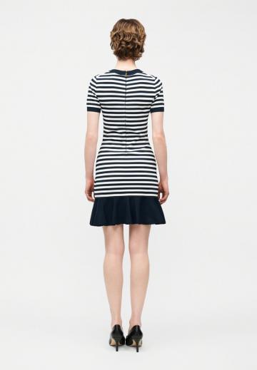 Вязаное платье