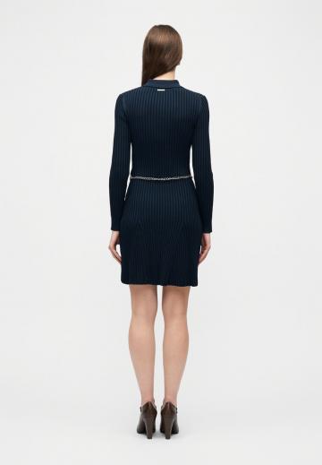 Вязаное платье