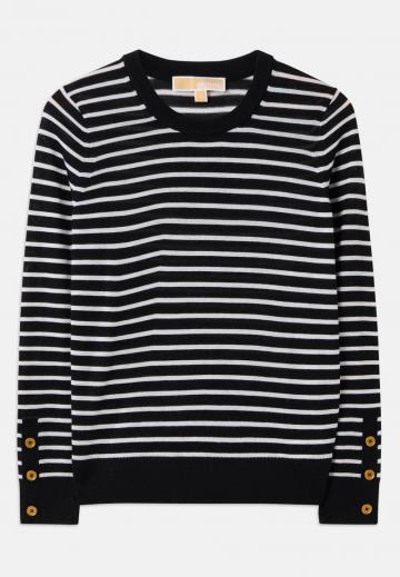 Пуловер в полоску