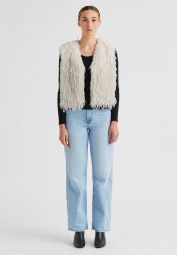 Пуховой жилет