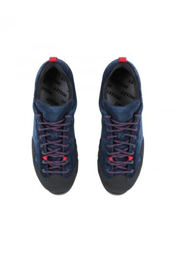 Походные кроссовки