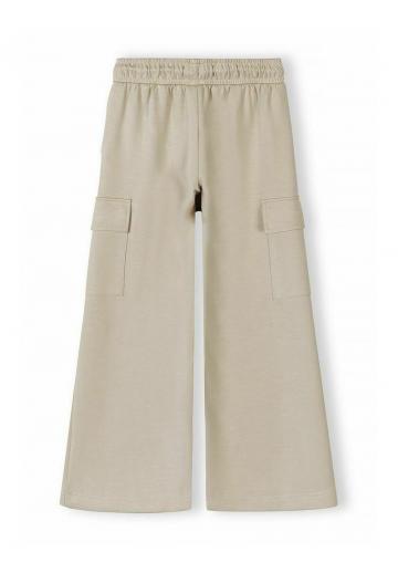 Брюки с накладными карманами