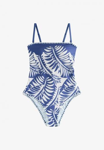 Слитный купальник